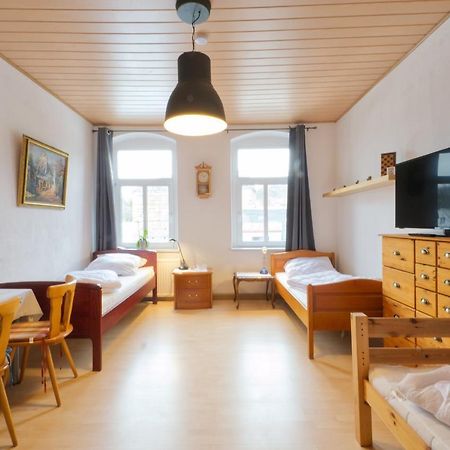 Ferienwohnung Am Busbahnhof Аннаберг-Бухгольц Екстер'єр фото