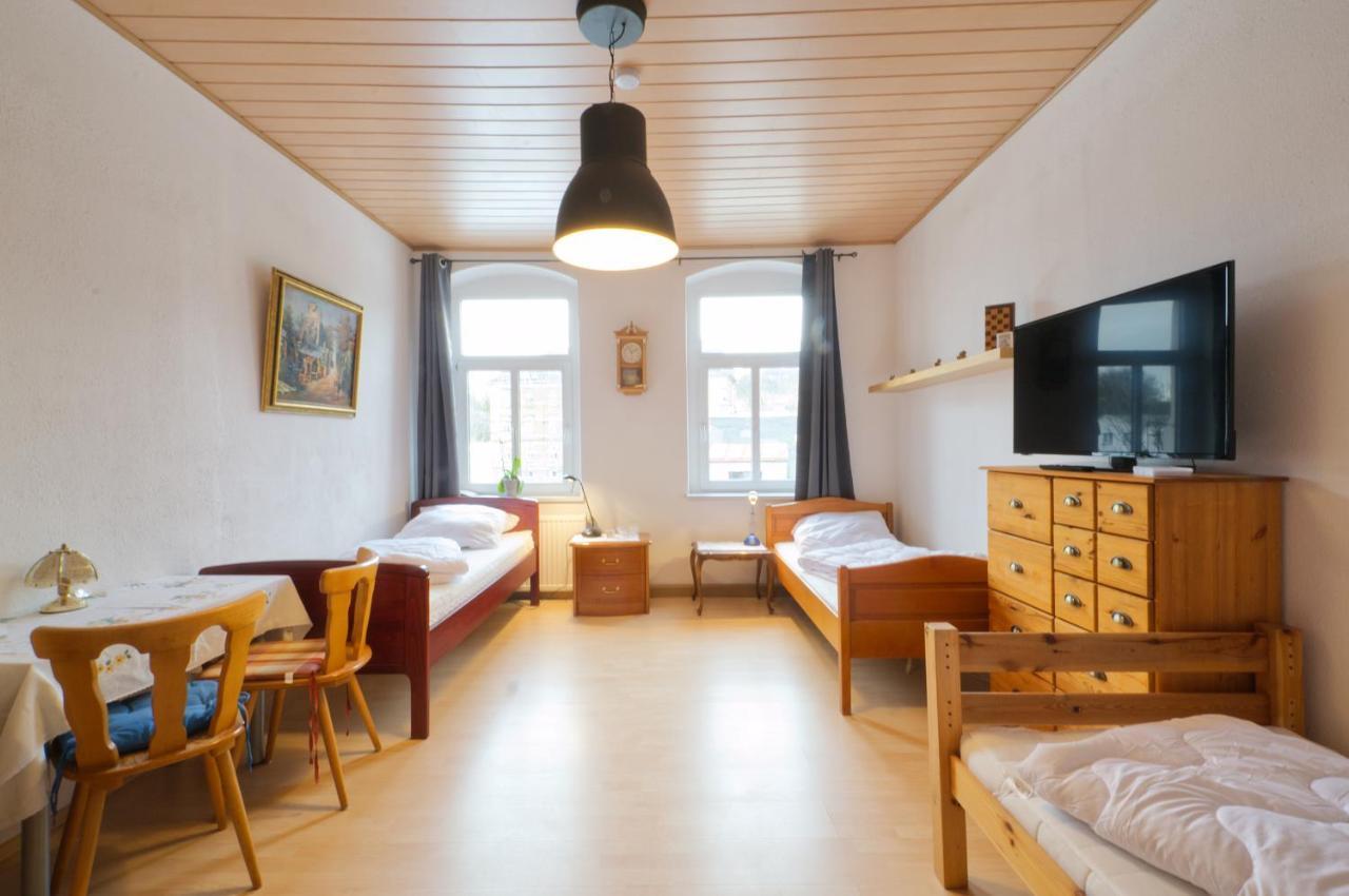 Ferienwohnung Am Busbahnhof Аннаберг-Бухгольц Екстер'єр фото